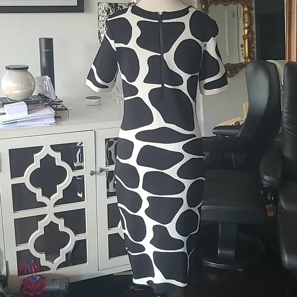 **HP** PINK TARTAN Black and White Dress - Picture 6 of 8